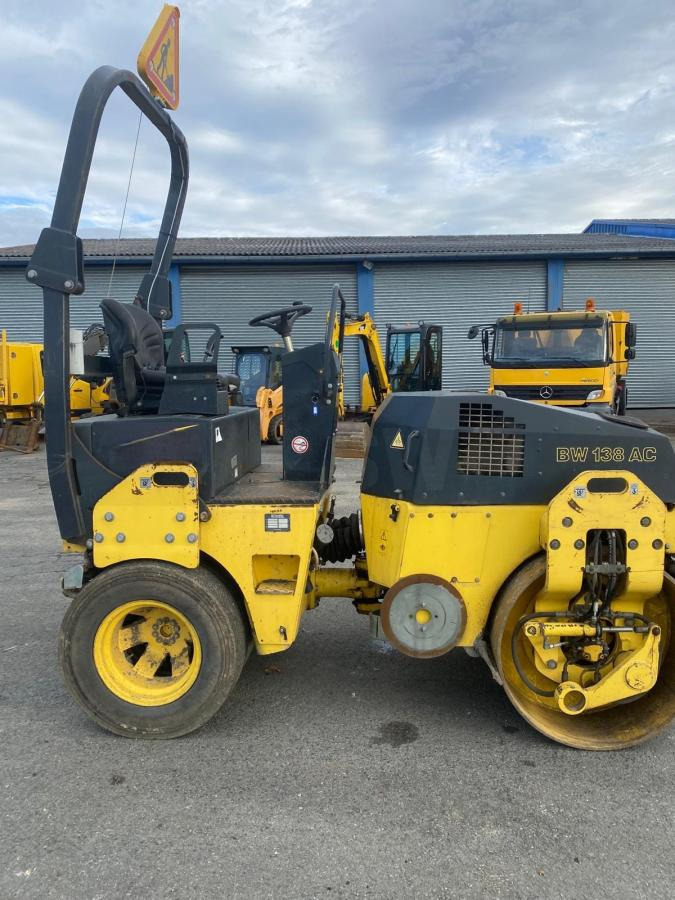 BOMAG BW 138 AC Compacteur