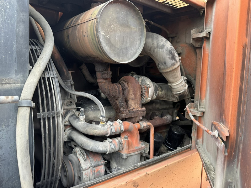 FIAT-HITACHI FR 130 13T - 4x4 LOADER - IVECO 6 CYLINDER - Fiat-Hitachi FR 130 chargeuse sur pneus 13 T 4x4 - image 17