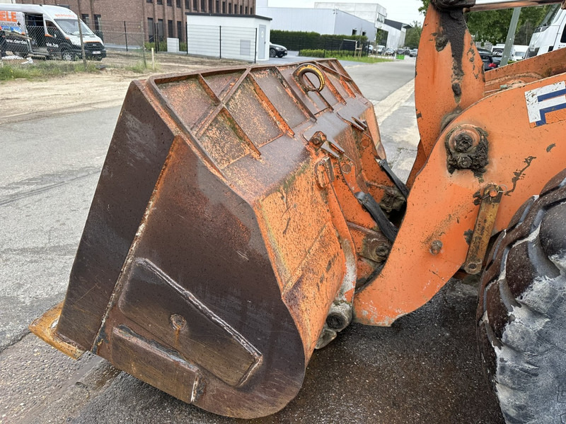 FIAT-HITACHI FR 130 13T - 4x4 LOADER - IVECO 6 CYLINDER - Fiat-Hitachi FR 130 chargeuse sur pneus 13 T 4x4 - image 20