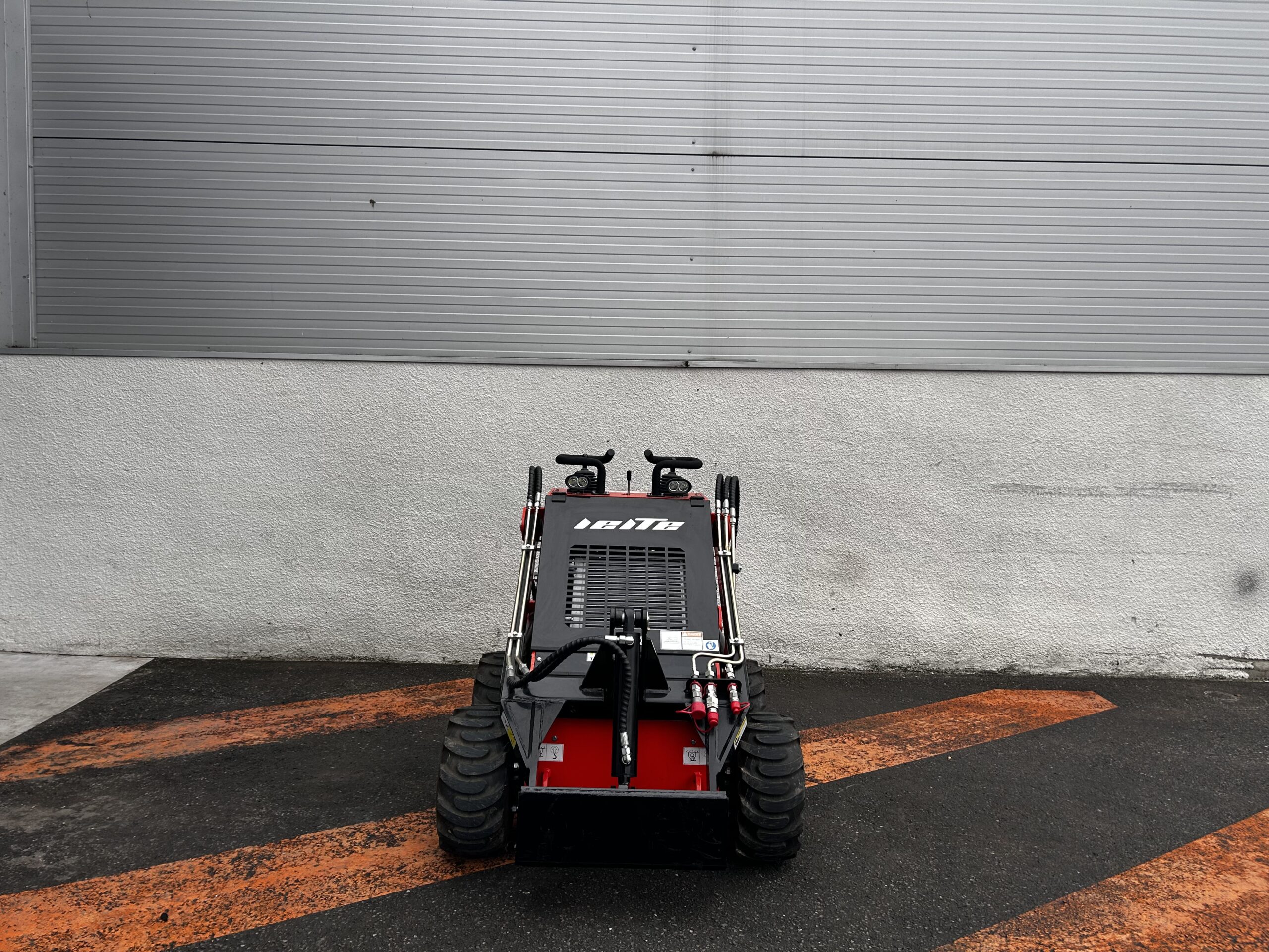 AgpIMG_0203-sA Mini Chargeur 380 W LTH — image 15