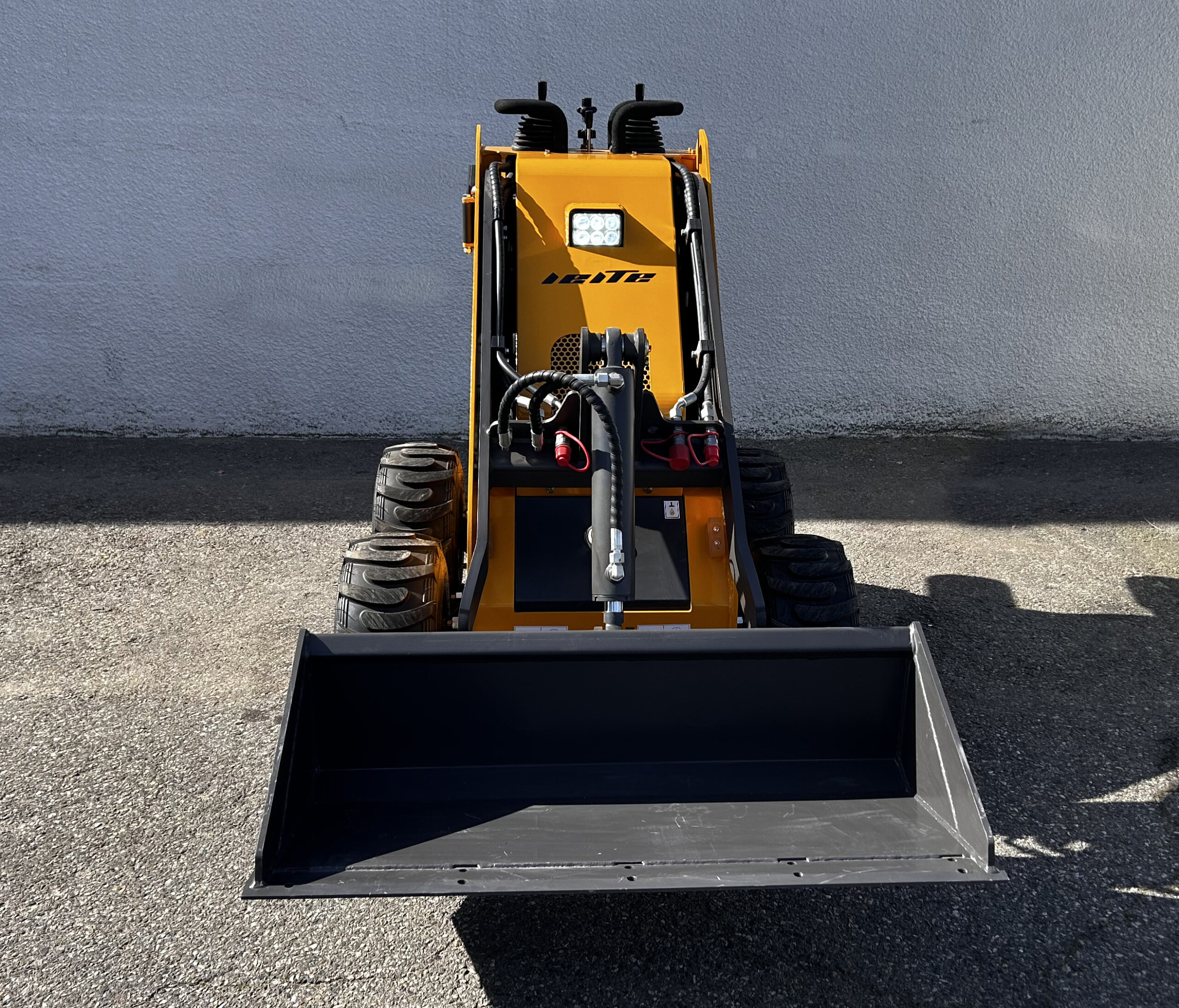 AgpIMG_7371-sI Mini Chargeur 280 W LTH — image 7
