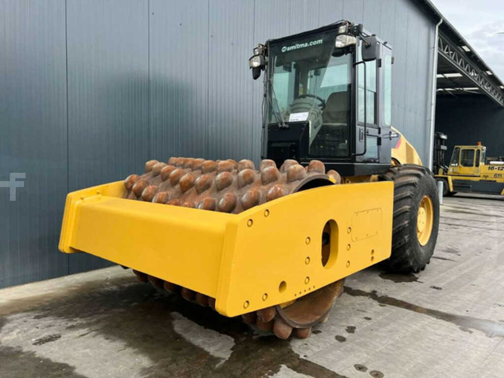 Caterpillar Monocylindre Compacteur CP74 C — image 2