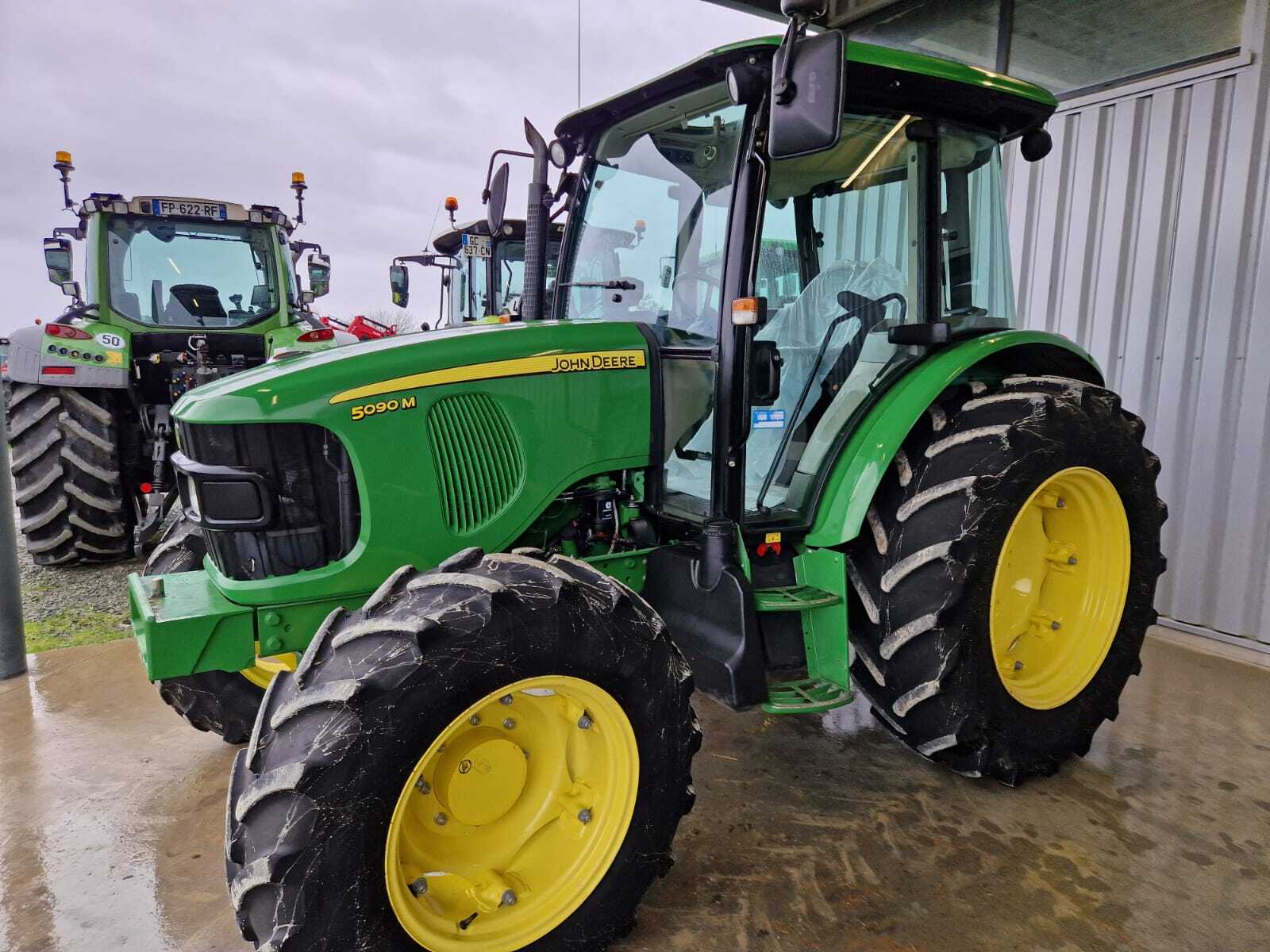Agpjohn-deere-5090m-A Tracteur 5090m John Deere — image 2