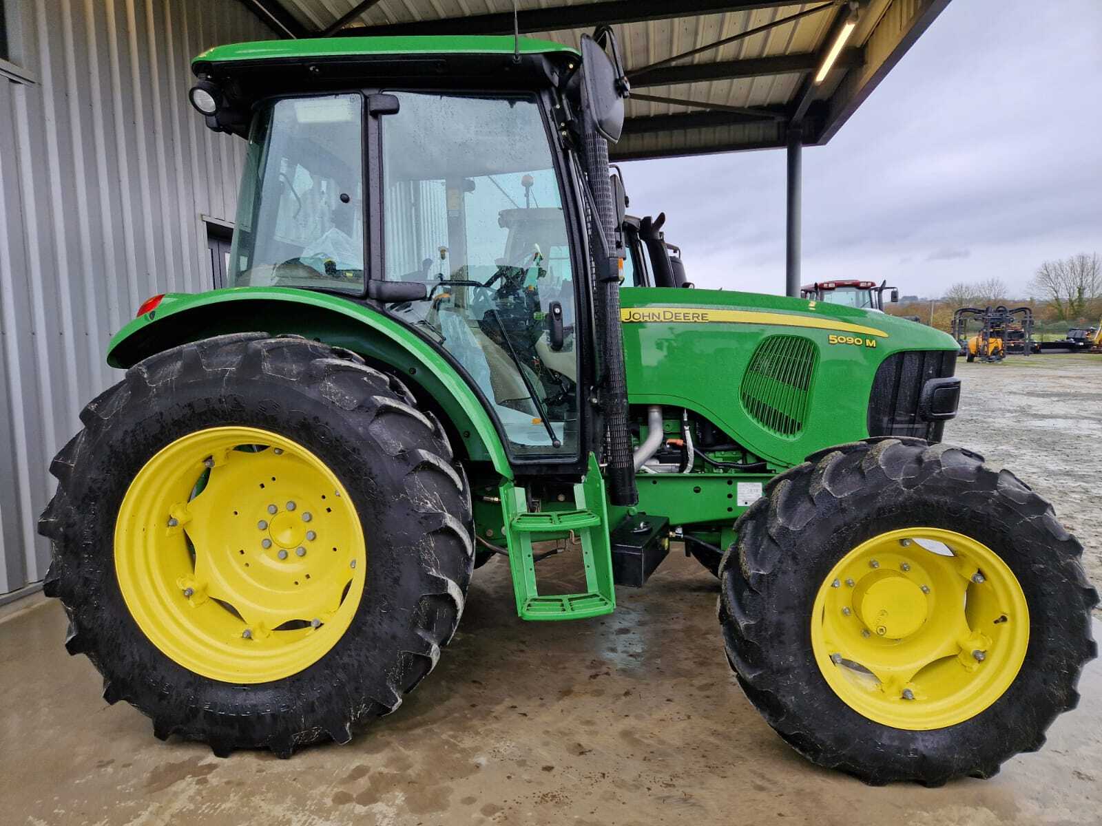 Agpjohn-deere-5090m-E Tracteur 5090m John Deere — image 6