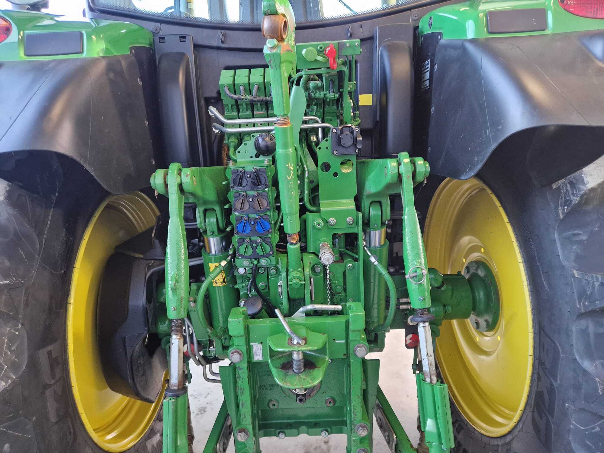 Agpjohn-deere-6145r-autopower-G Tracteur 6145r Autopower John Deere — image 9