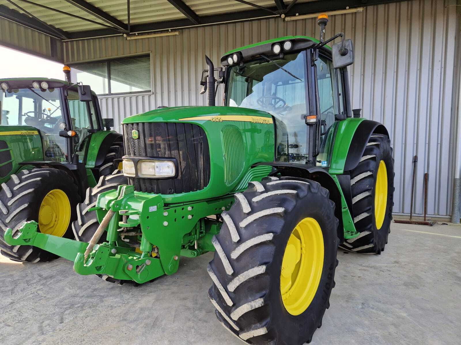 Agpjohn-deere-6820-premium-power-quad-A Tracteur 6820 Power Quad John Deere — image 2
