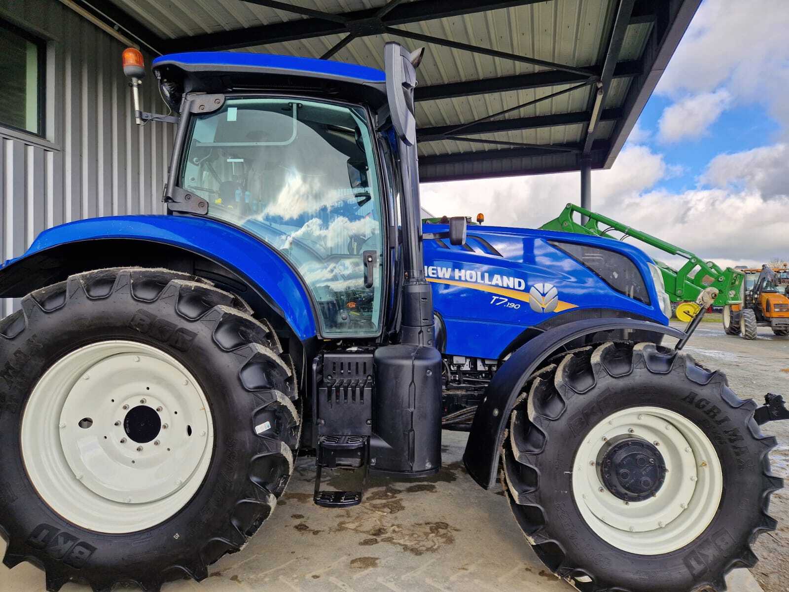 Agpnew-holland-t7190-power-command-D Tracteur Power Command New Holland T7.190 — image 5