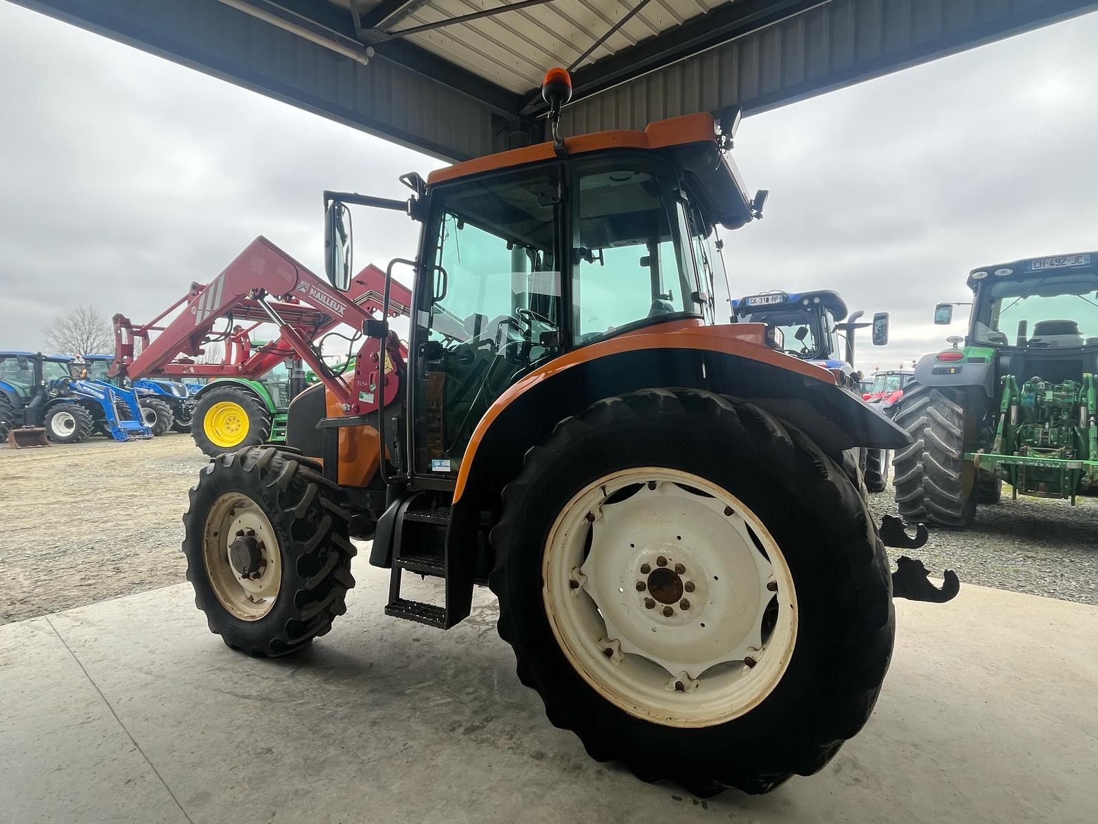 Agprenault-ares-550-F Tracteur Ares Renault 550 — image 7