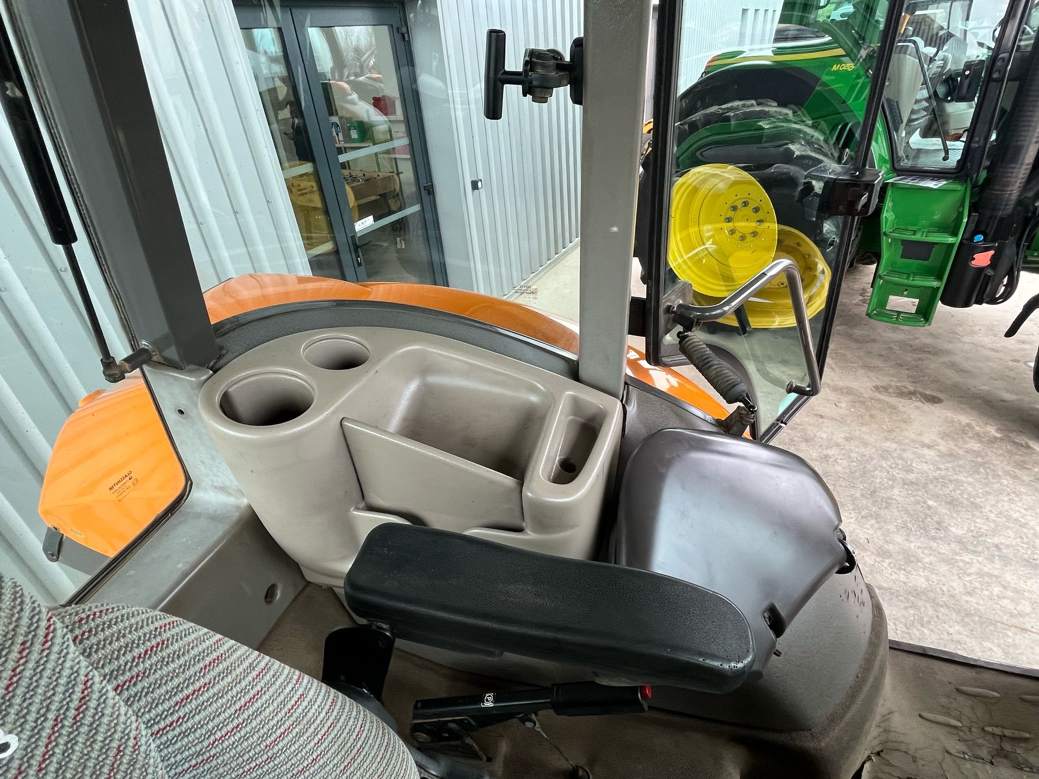 Agprenault-ares-550-N Tracteur Ares Renault 550 — image 15