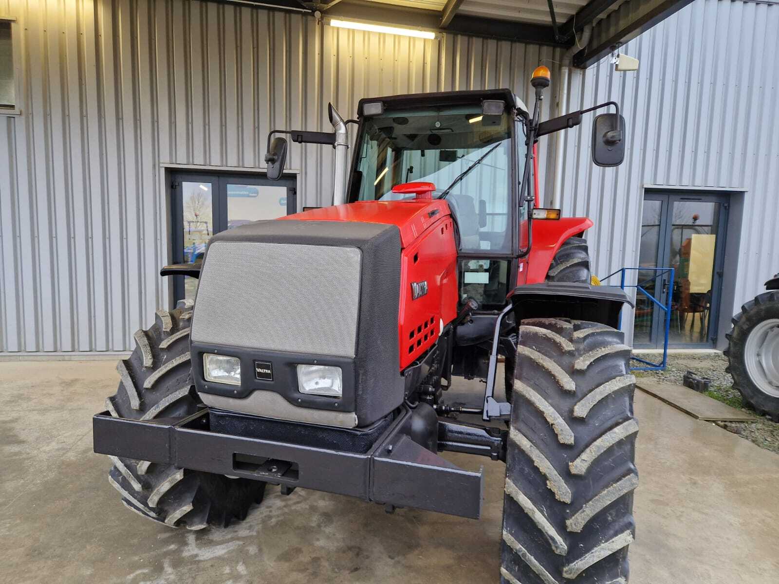 Agpvaltra-8350-C Tracteur 8350 Valtra — image 4