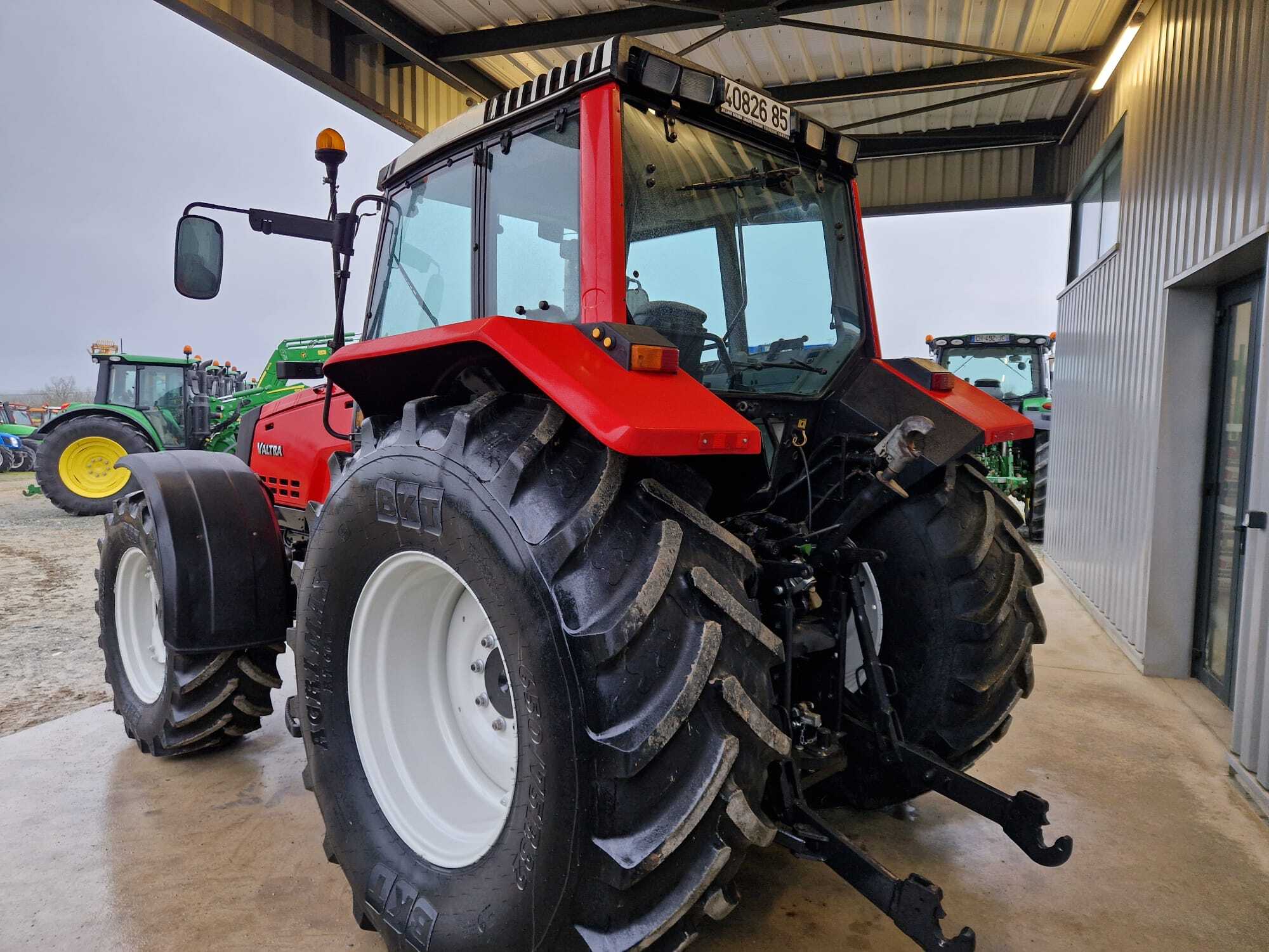 Agpvaltra-8350-J Tracteur 8350 Valtra — image 10