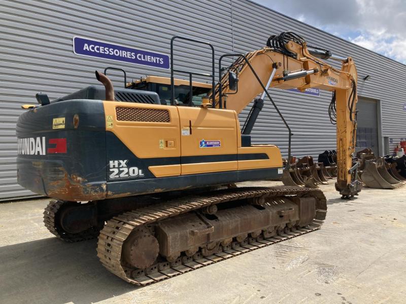 66c5a98a03301_exp Pelle à chenilles Hyundai HX220L — image 6
