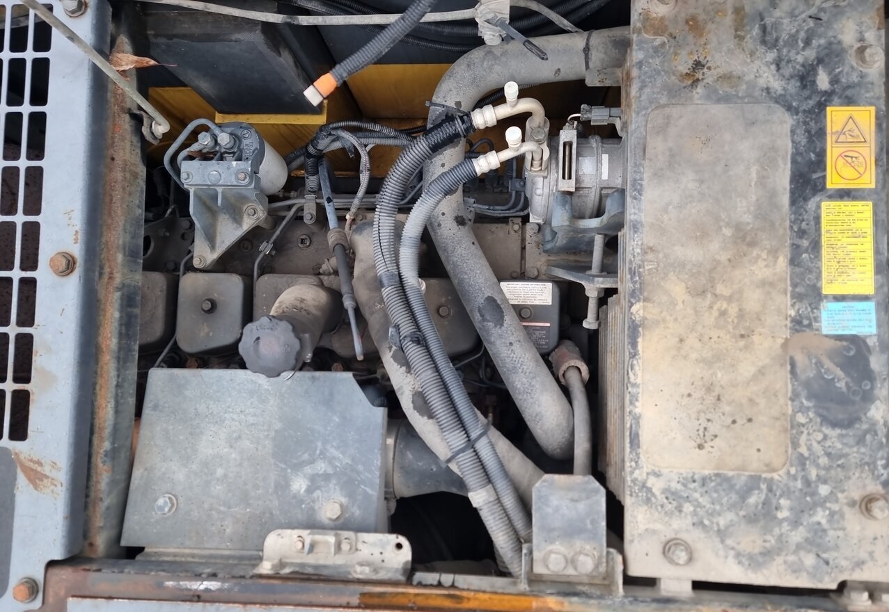 Occasion-Machine-de-construction-Komatsu-PC228-Track-2025_31-21 Komatsu PC228 US LC Track — image 19
