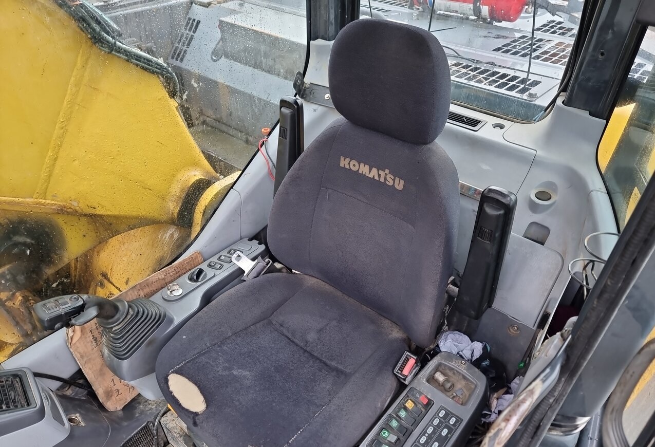 Occasion-Machine-de-construction-Komatsu-PC228-Track-2025_31-35 Komatsu PC228 US LC Track — image 30