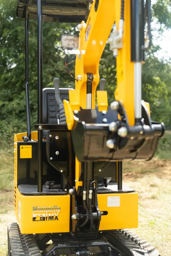freecompress-DSC00417-600x898 Mini Pelle IMX 1 Tonne standard Moteur Koop 192F (10 CV, monocylindre) — image 13
