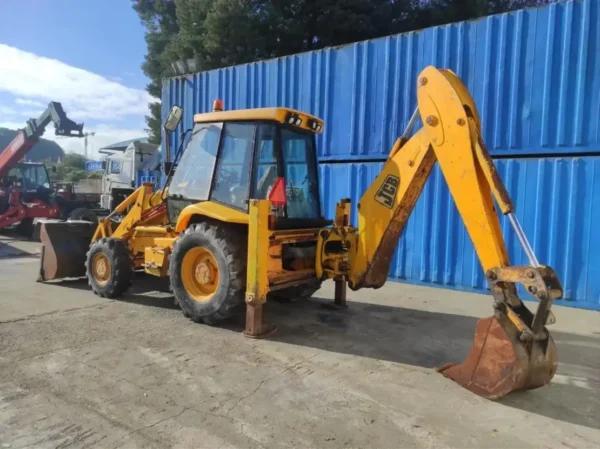 5656YF Tractopelle polyvalent et robuste JCB 3CX 2000 — image 4