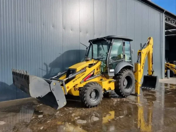 78UHGT57 New Holland B80B 2022 — image 4