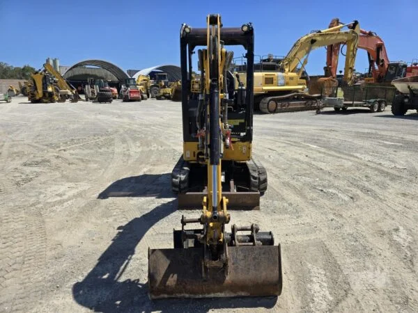CCR443E Caterpillar 301.7 CR + 3 Godets + Remorque 2021 — image 10