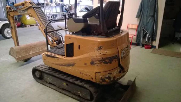 CDR45 Mini pelle sur chenilles Case CX 15 B — image 4