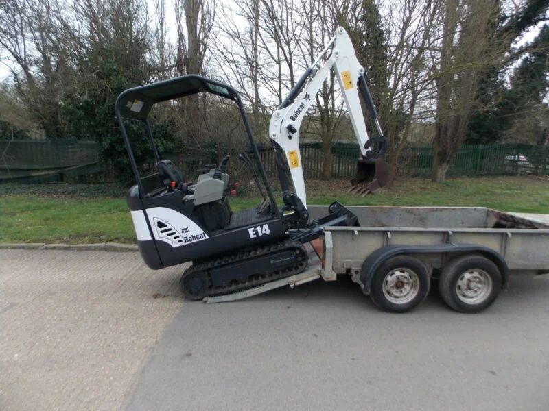 CF54 Bobcat E14, 1.5T 2013 et remorque 2,6T — image 3