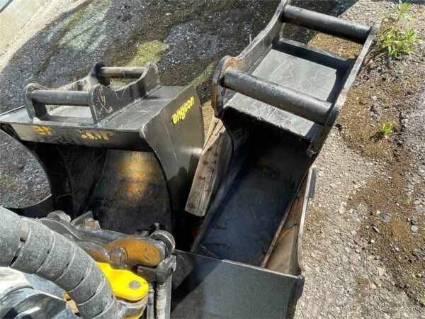 CXEDRG Bobcat E27Z + ENGCON + 4 GODETS 2021 — image 4