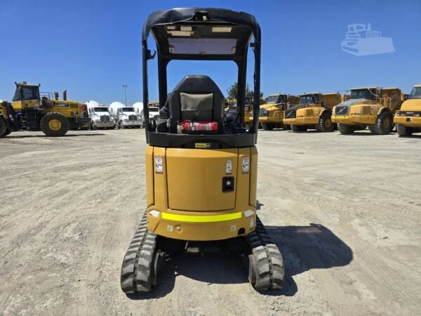 D VSFNTR Caterpillar 301.7 CR + 3 Godets + Remorque 2021 — image 12