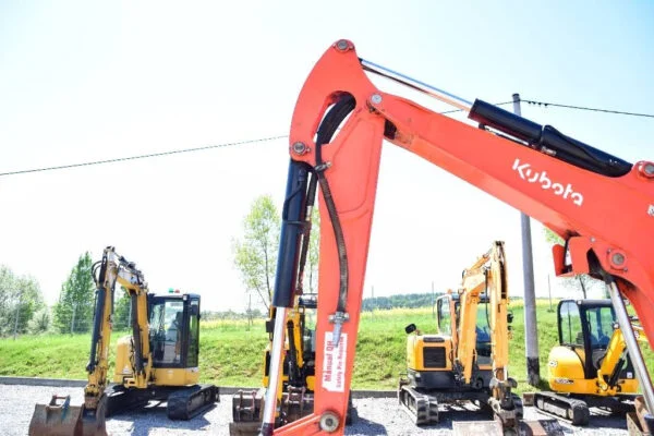 DTR6ZH Kubota U 27-4 + 3 Godets et Attache rapide 2015 — image 12