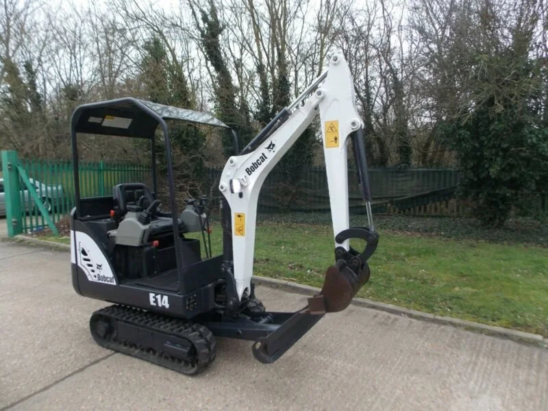 Bobcat E14, 1.5T 2013 et remorque 2,6T — image 6