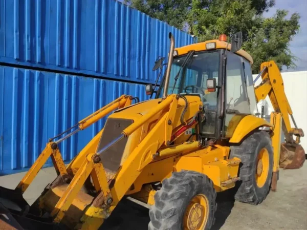 GG56Y Tractopelle polyvalent et robuste JCB 3CX 2000 — image 9