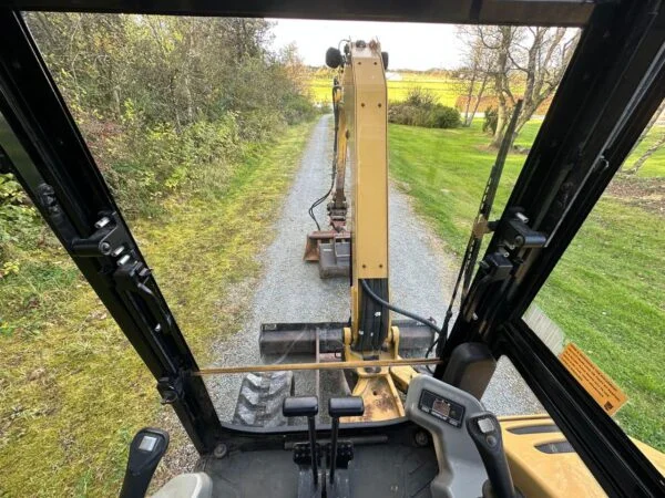 HGR45F Cat 302.5C + 4 Godets et Inclinable 2006 — image 22