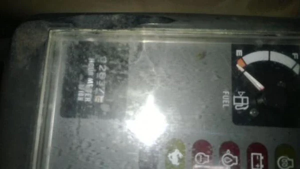 HY766T Mini pelle sur chenilles Case CX 15 B — image 6