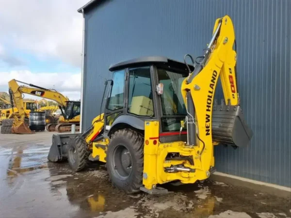 N78YTJ New Holland B80B 2022 — image 12