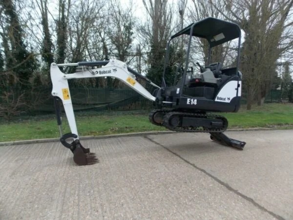NZA863 Bobcat E14, 1.5T 2013 et remorque 2,6T — image 10