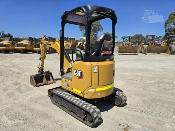 QSE32AQF Caterpillar 301.7 CR + 3 Godets + Remorque 2021 — image 17