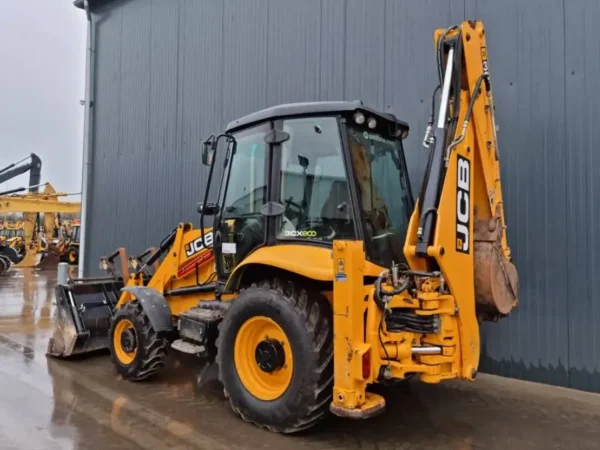 UTYDF46F Tractopelle 2018 JCB 3CX P21 ECO — image 5