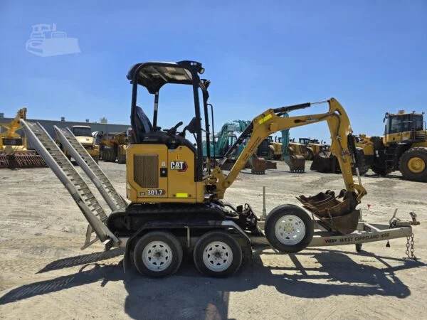 VDH5EQ Caterpillar 301.7 CR + 3 Godets + Remorque 2021 — image 21