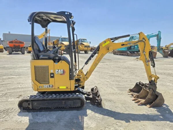Caterpillar 301.7 CR + 3 Godets + Remorque 2021 — image 23