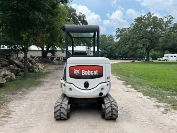 XCE43D Bobcat 425G , 2,7T + 4 Godets 2008 — image 14