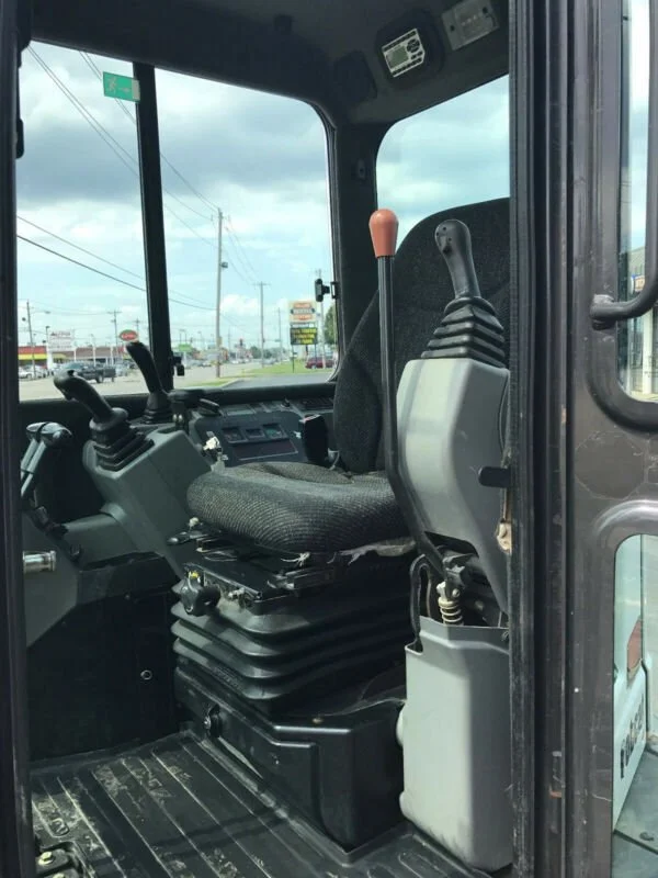 XD46L Bobcat E35 3,5T , 2011 — image 9