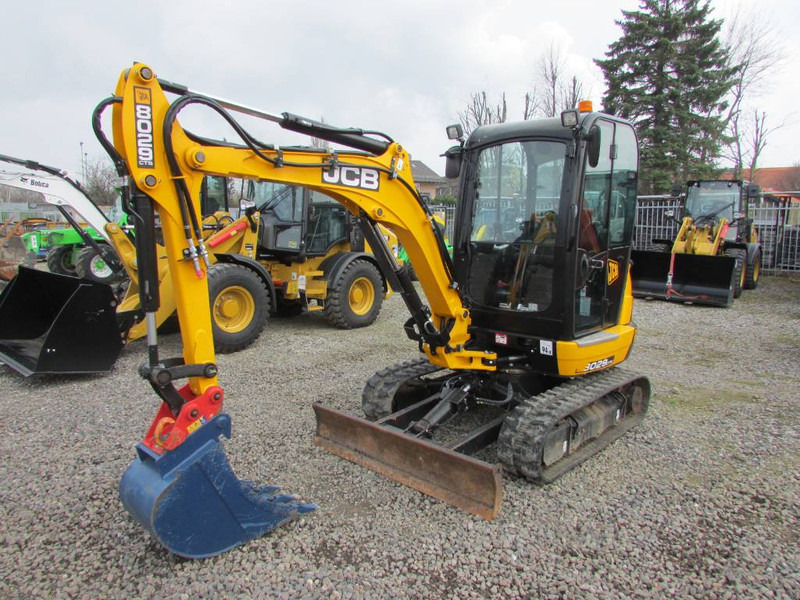 JCB 8029 CTS JCB 8029 CTS + 3 GODETS – Mini Pelle 2,9T vue principale