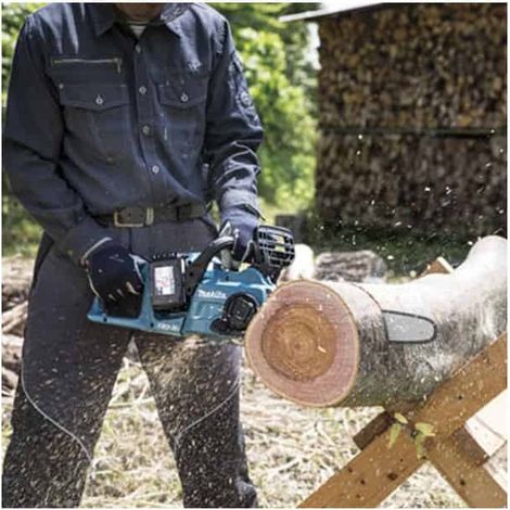 MAKITA Makita – Tronçonneuse à batterie 36V avec 2 batteries 18V 3.0Ah – Longueur de guide 35 cm – Vitesse de chaîne 20 m/s – Moteur Brushless vue 2 MAKITA Makita – Tronçonneuse à batterie 36V avec 2 batteries 18V 3.0Ah – Longueur de guide 35 cm – Vitesse de chaîne 20 m/s – Moteur Brushless vue 2