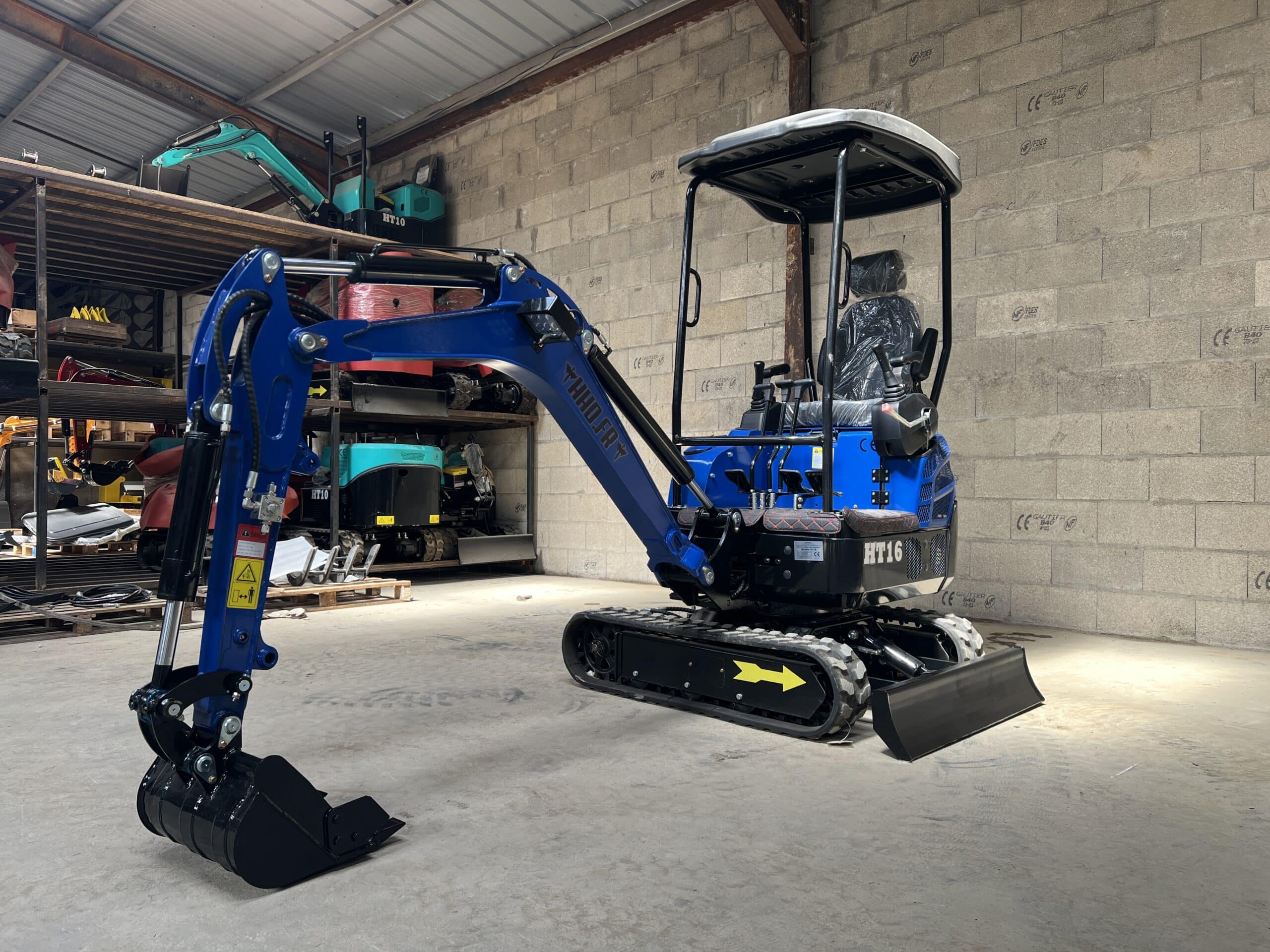 HT16 Mini pelle HT16 vue 3 HT16 Mini pelle HT16 vue 3