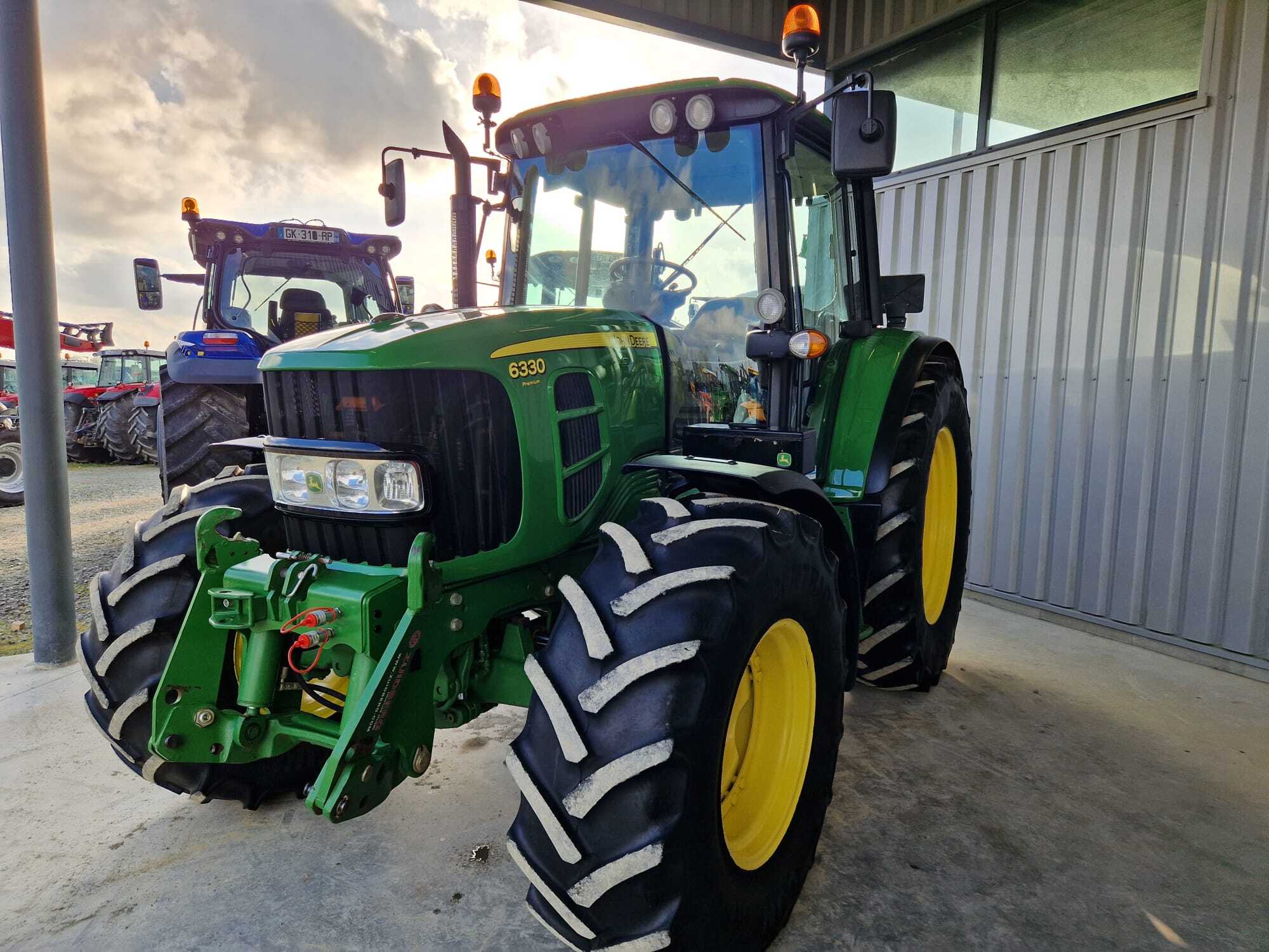 SOEMP Tracteur 6330 Premium John Deere Tracteur 6330 Premium John Deere — image 2