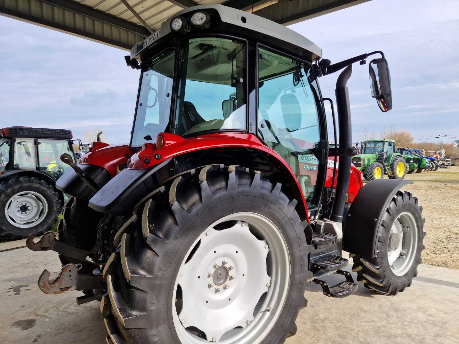 SOEMP Tracteur Ferguson Massey 5710S Tracteur Ferguson Massey 5710S — image 6